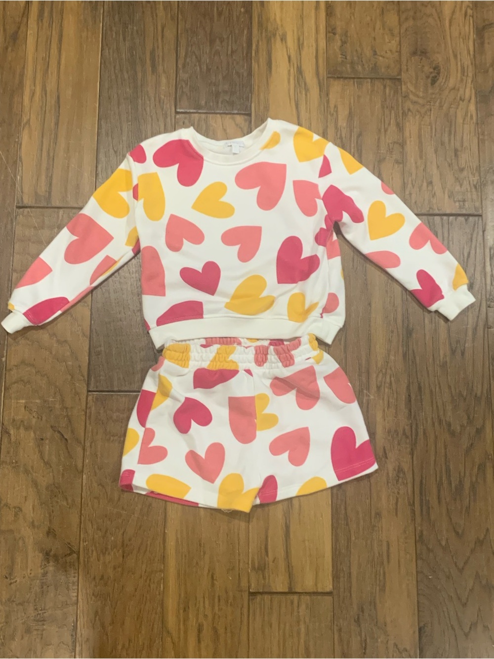btween White Sweatshirt & Shorts Set with Pink and Yellow Hearts